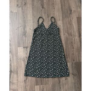 Brandy Melville Amara Dress in Green Floral